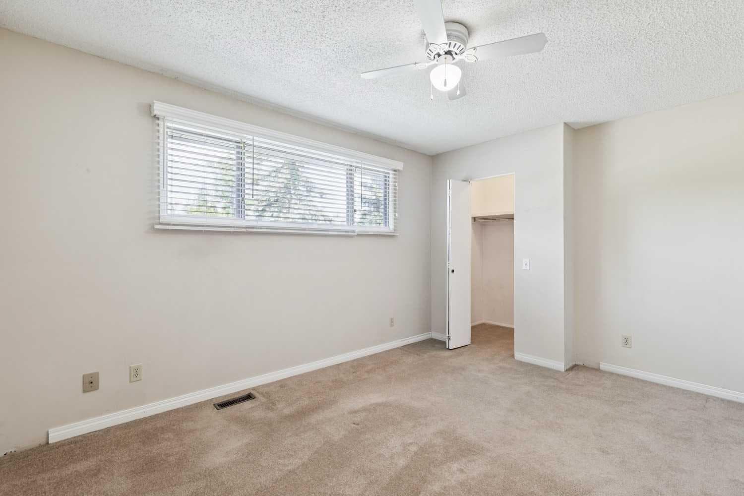 568 Strathcona Drive SW