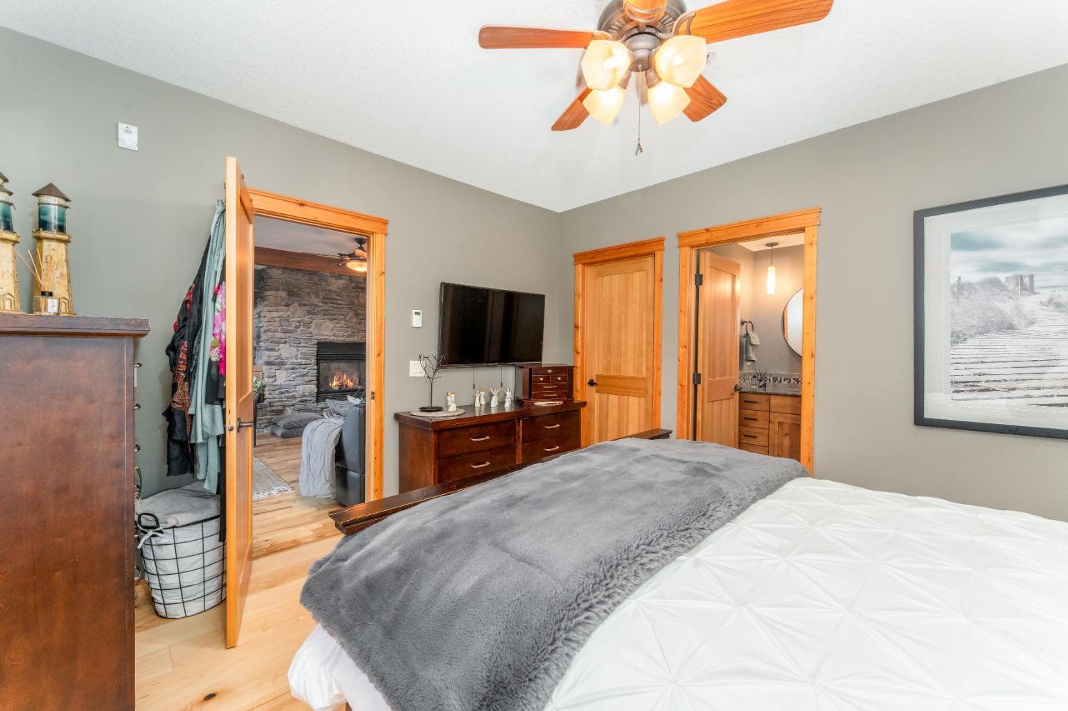2207, 101B Stewart Street Landing  