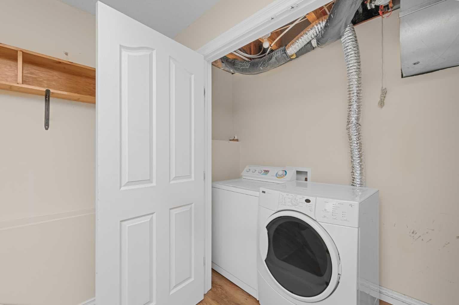 98 Canals Circle SW