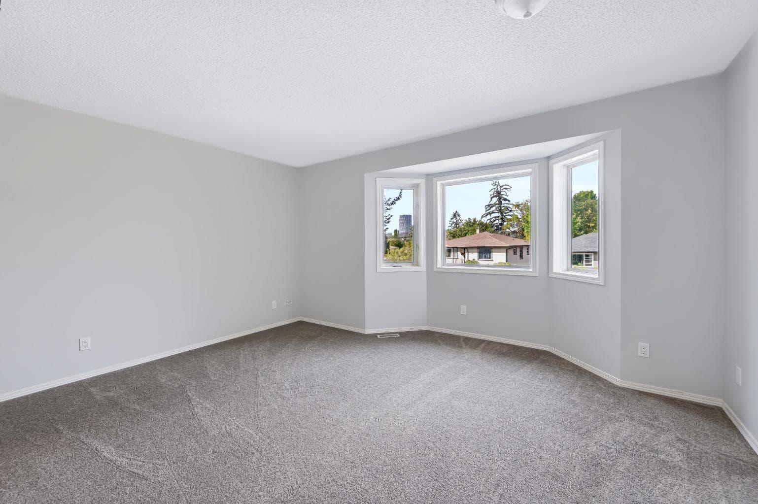 155 Regal Park NE