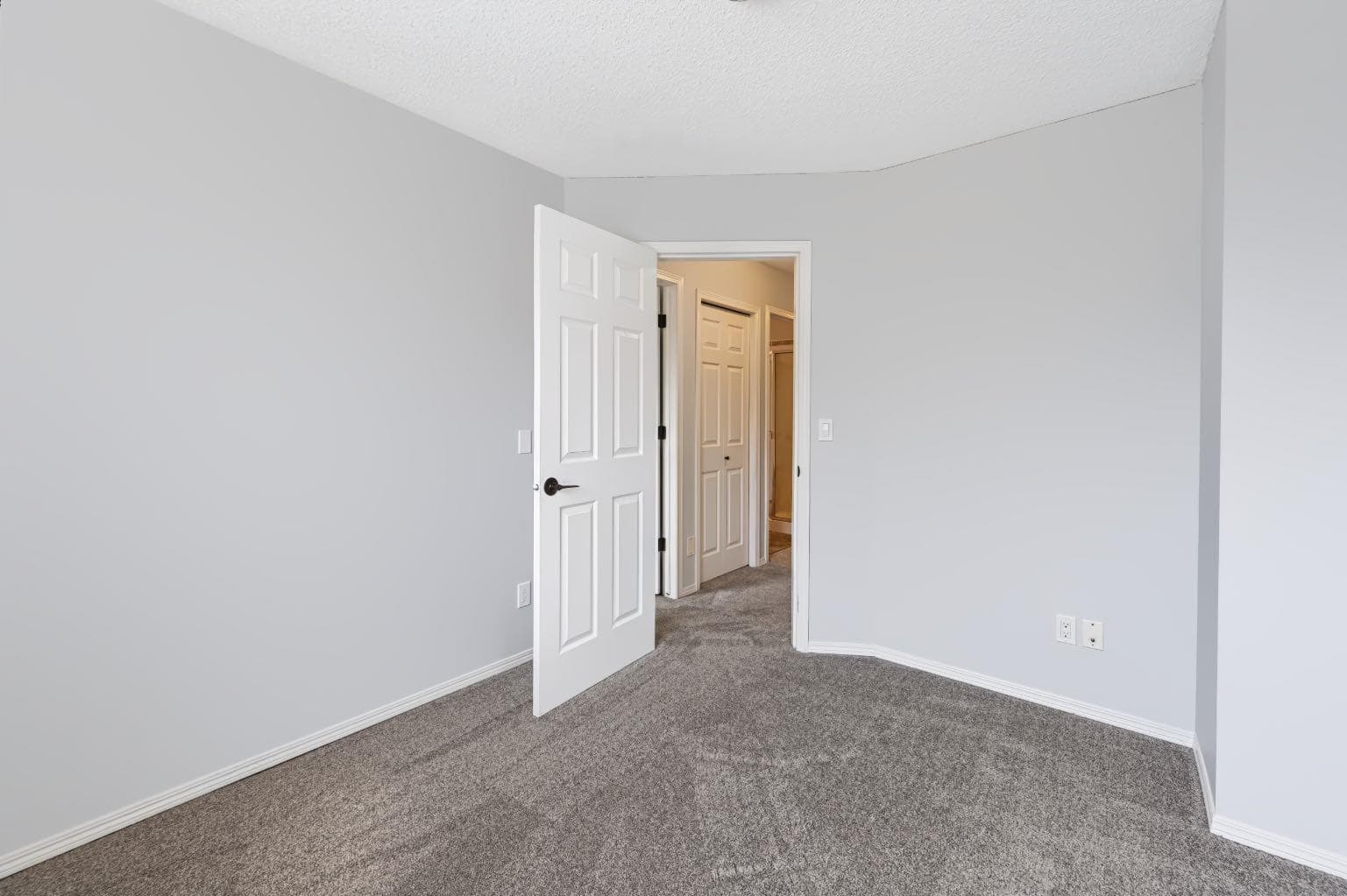 155 Regal Park NE