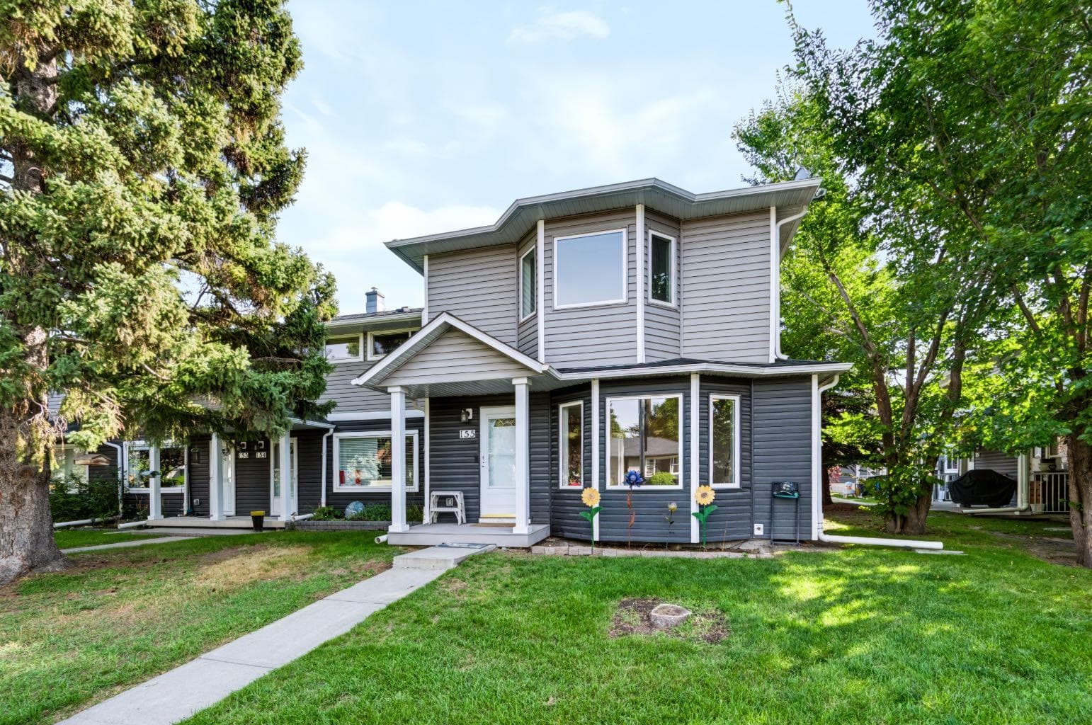 155 Regal Park NE