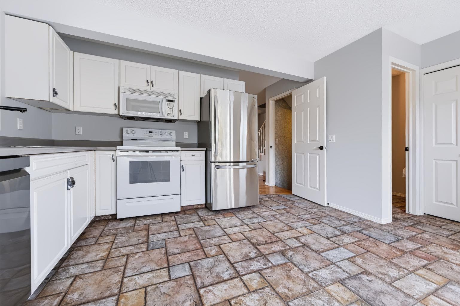 155 Regal Park NE