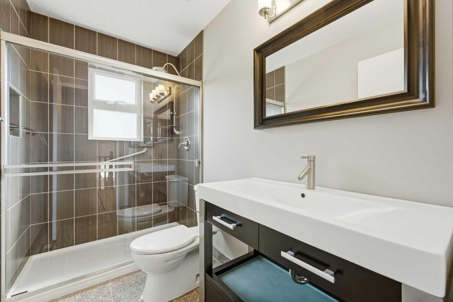 141 Woodbrook Road SW