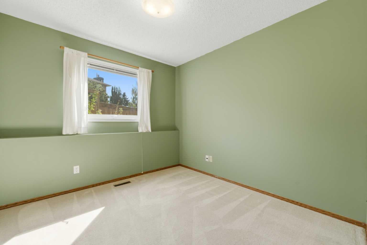 141 Woodbrook Road SW