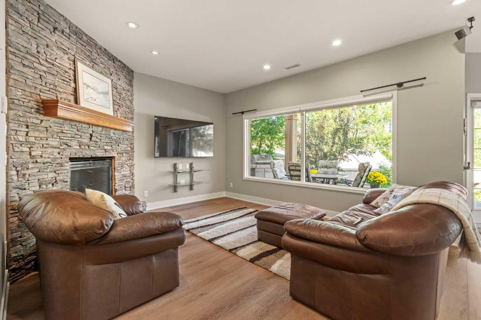 12 Mt Norquay Gate SE
