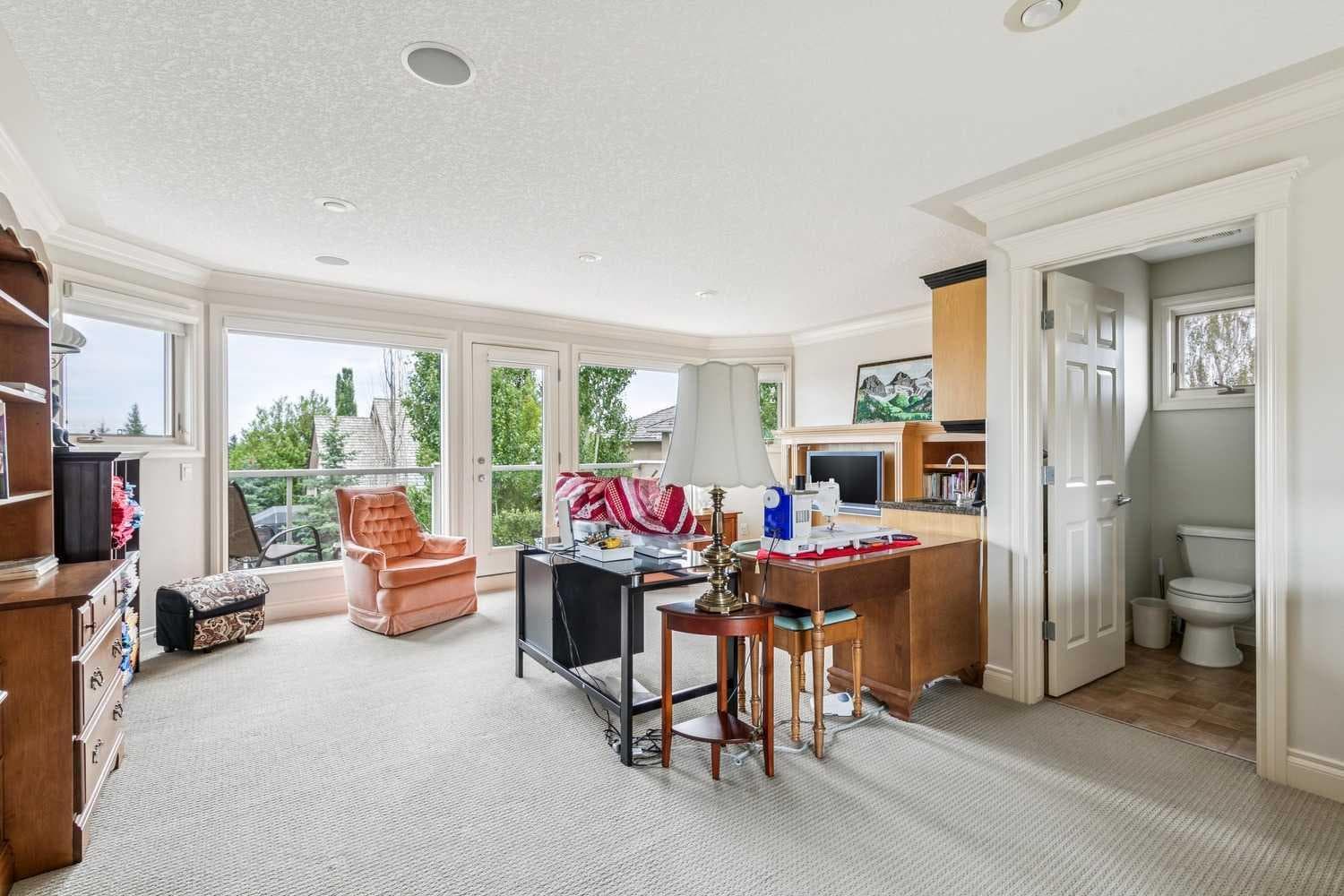 44 Evergreen Lane SW
