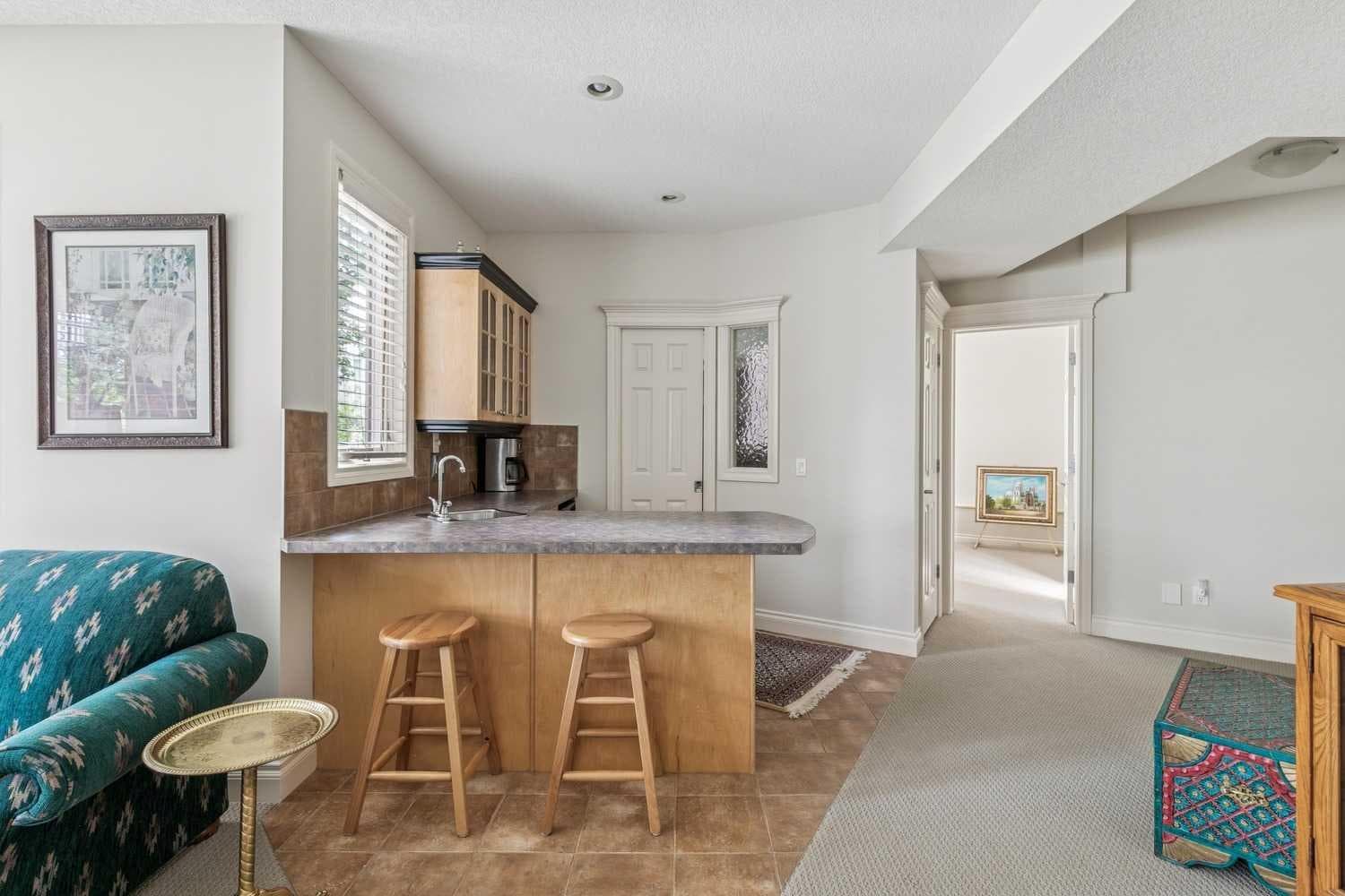 44 Evergreen Lane SW