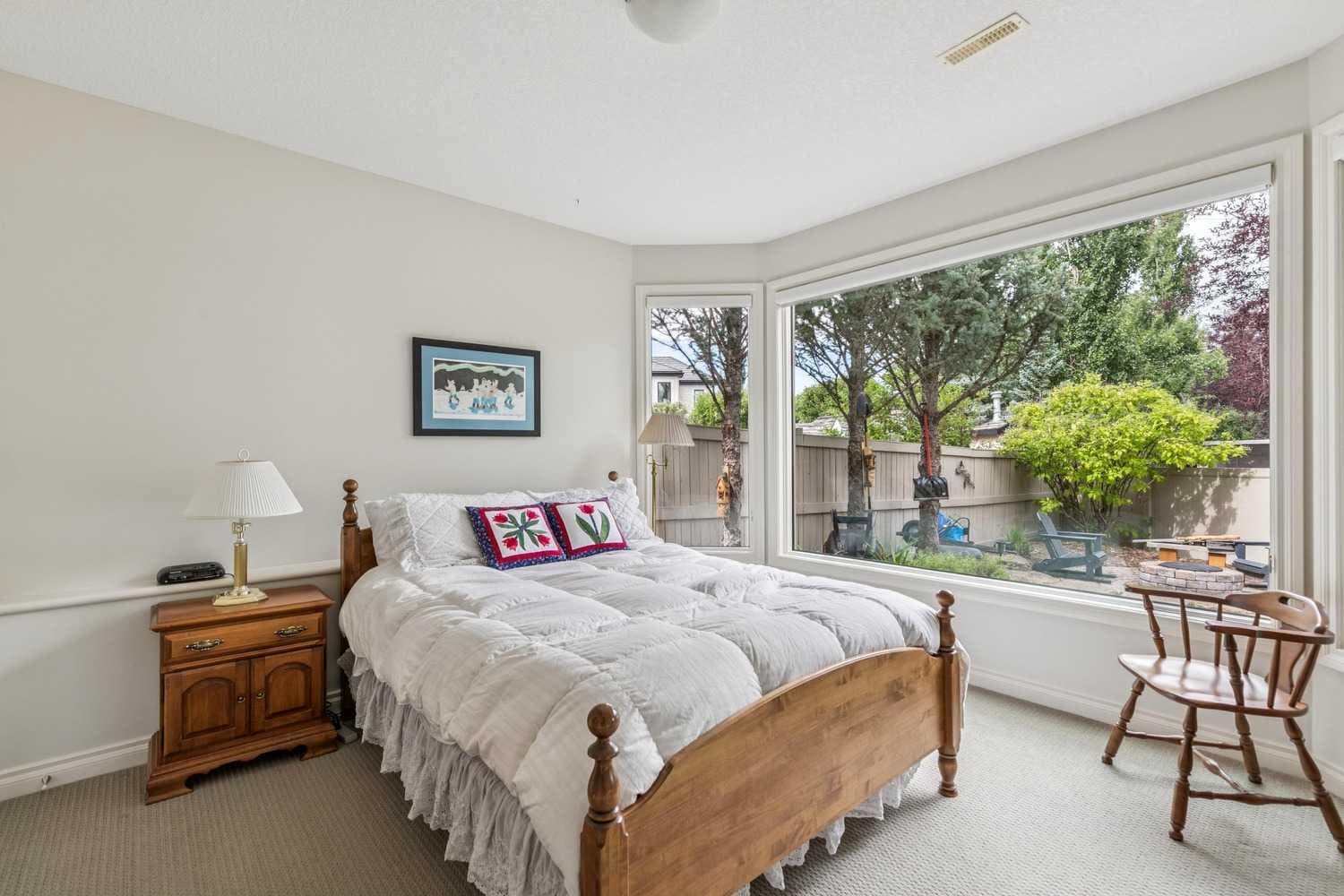 44 Evergreen Lane SW