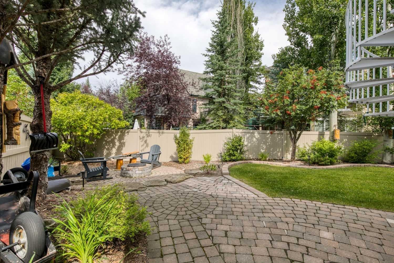 44 Evergreen Lane SW