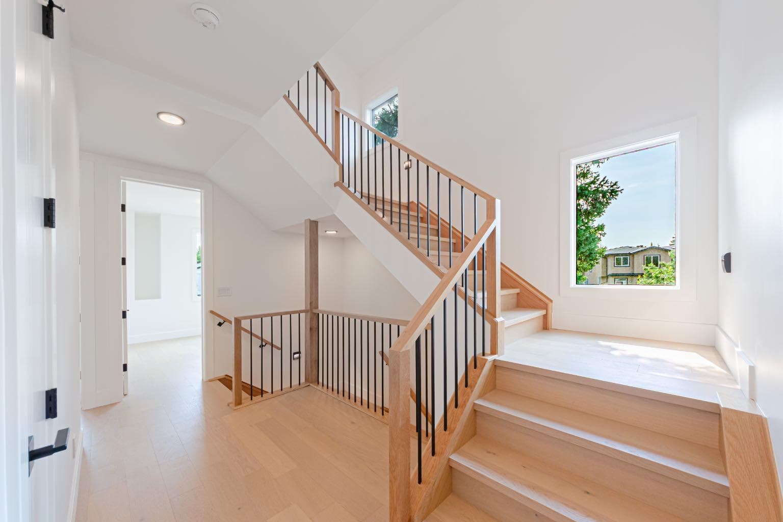 2302 Osborne Crescent SW
