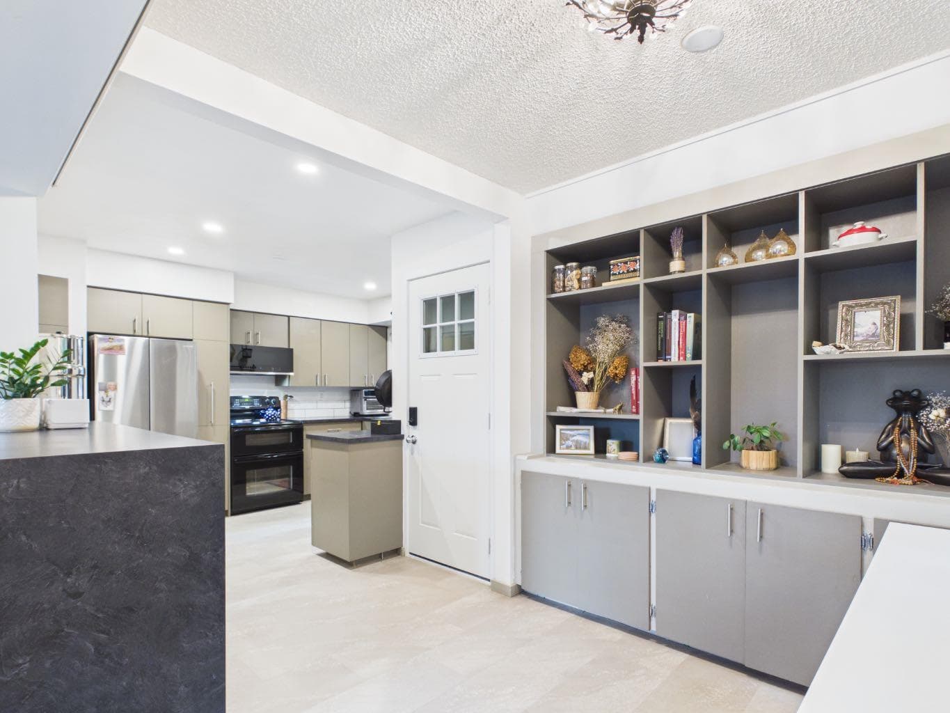 15 Hazelwood Crescent SW