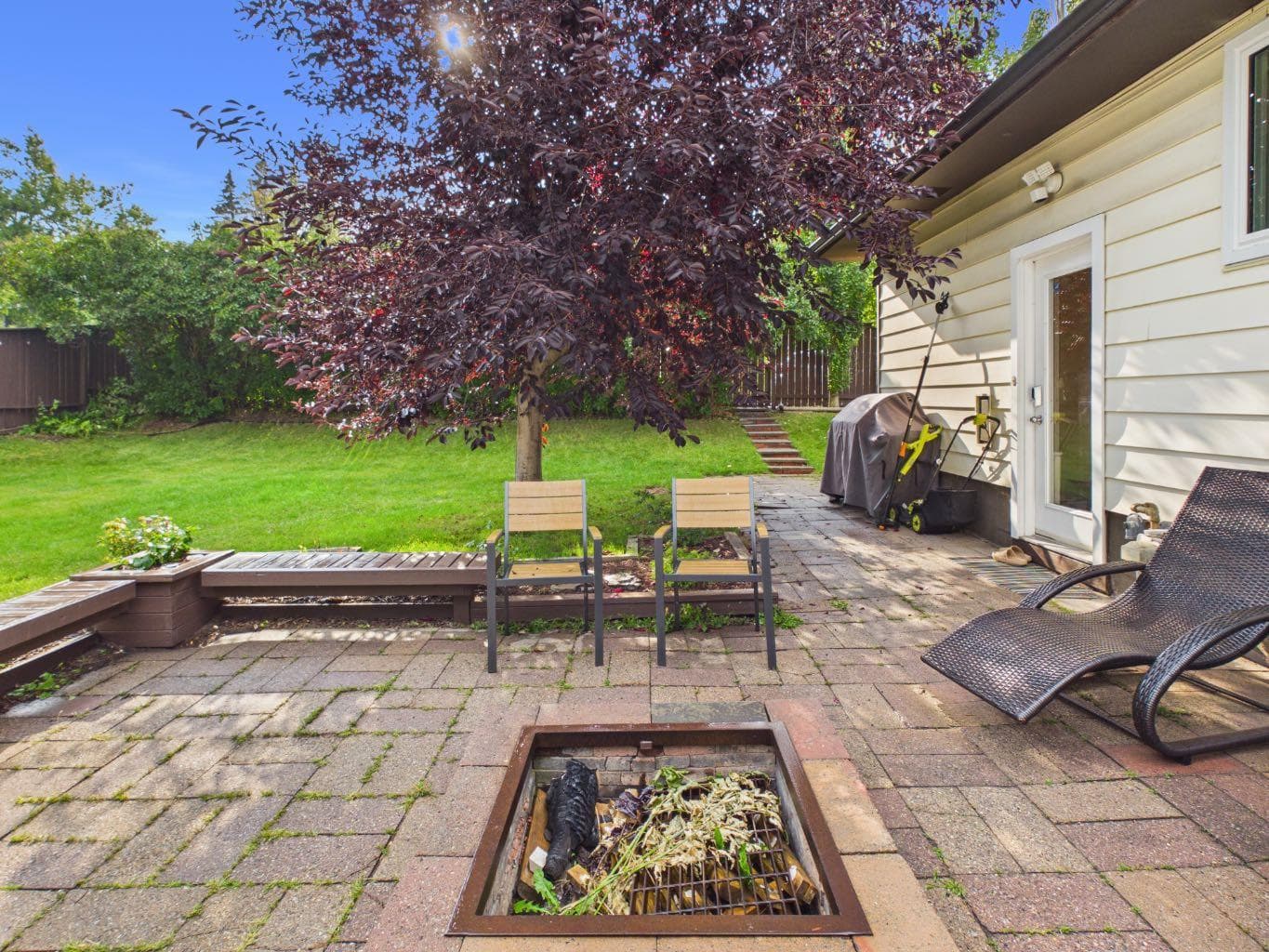 15 Hazelwood Crescent SW