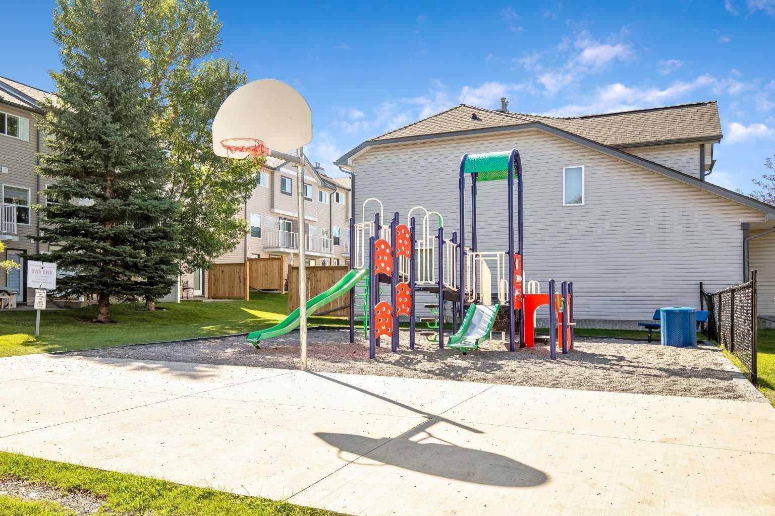 65 Millview Green SW