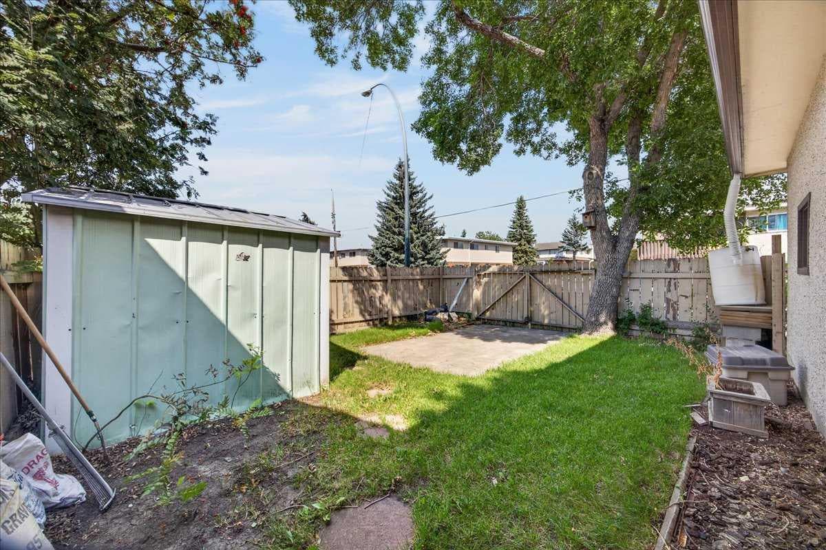 1060 Motherwell Road NE