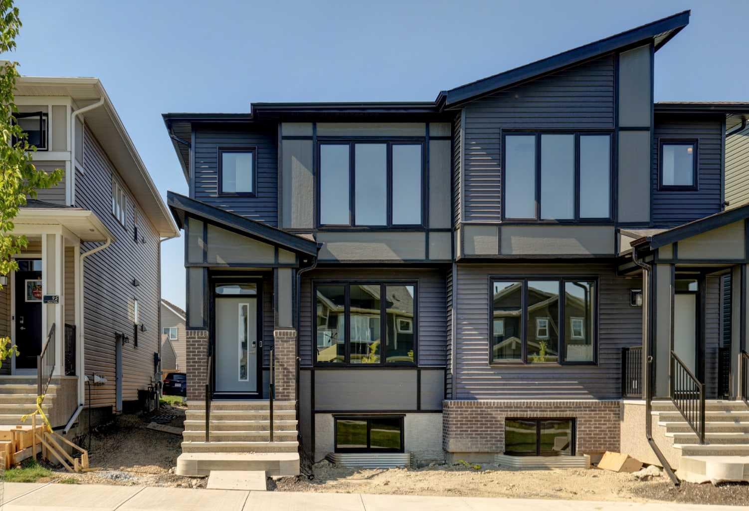 99 Herron Walk NE