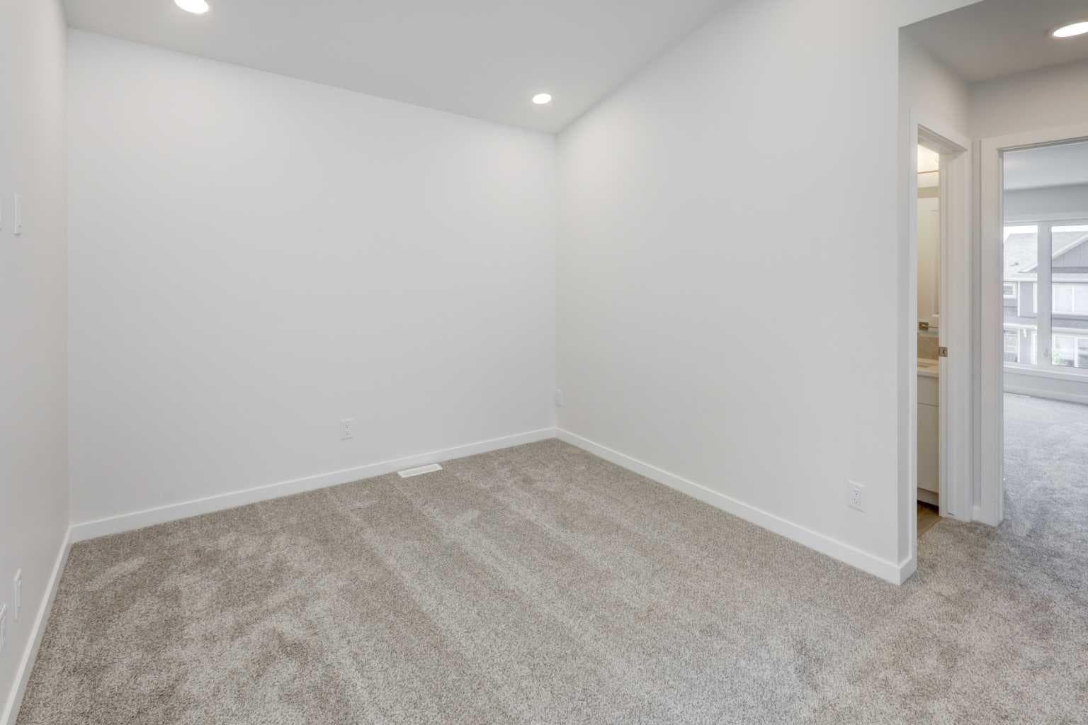 99 Herron Walk NE