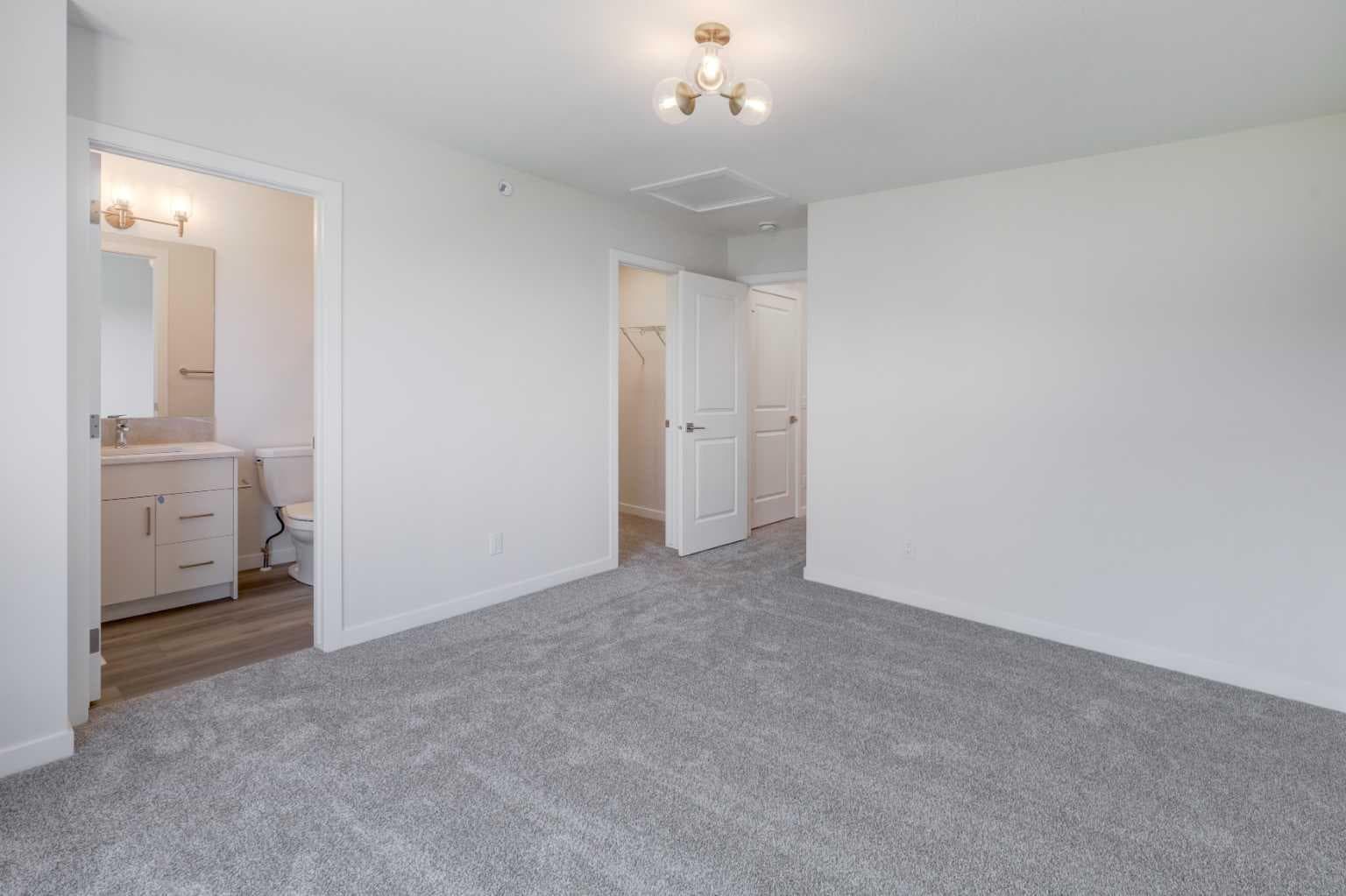 99 Herron Walk NE
