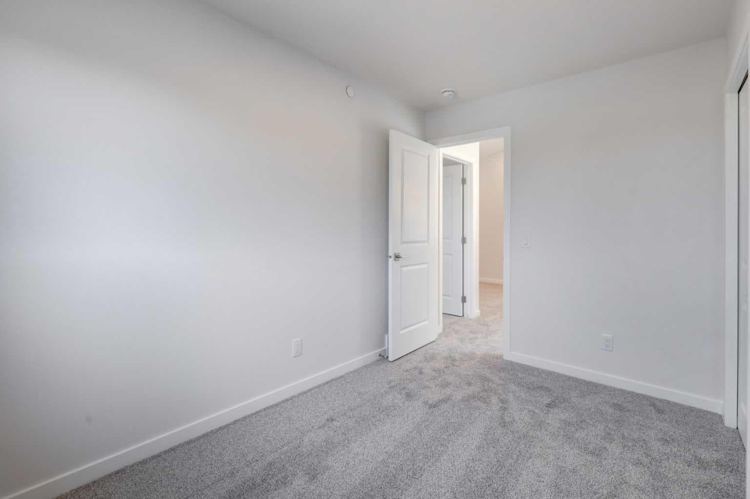 99 Herron Walk NE