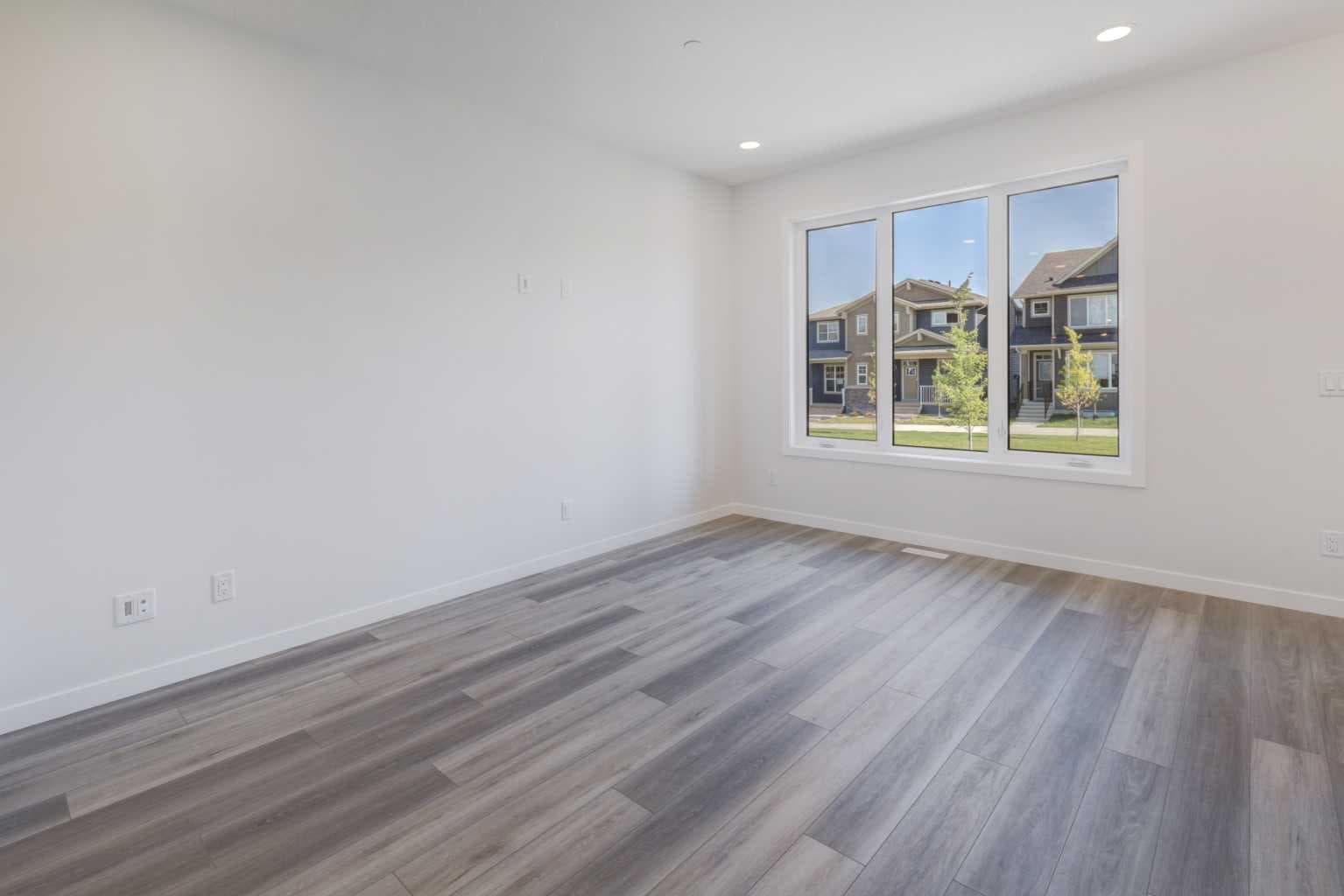99 Herron Walk NE