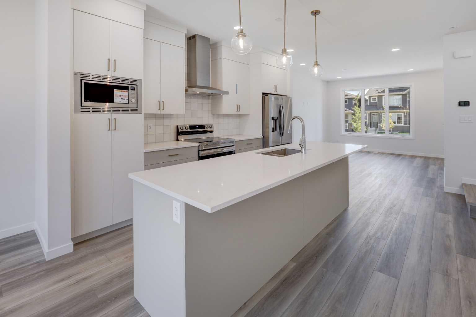 99 Herron Walk NE
