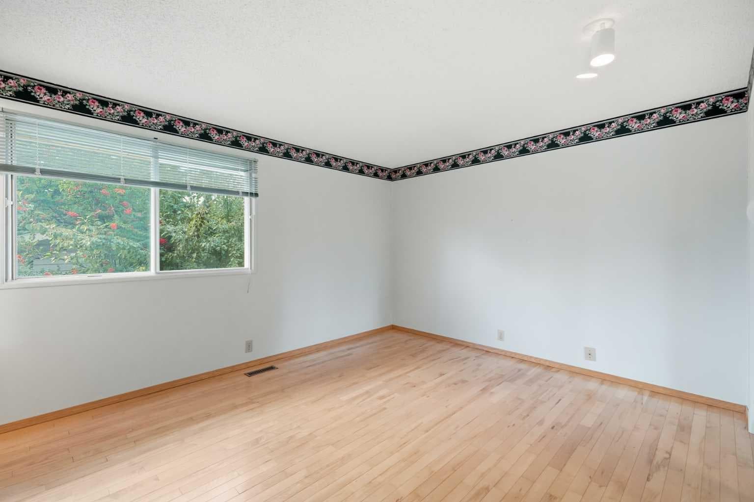 299 Woodside Circle SW