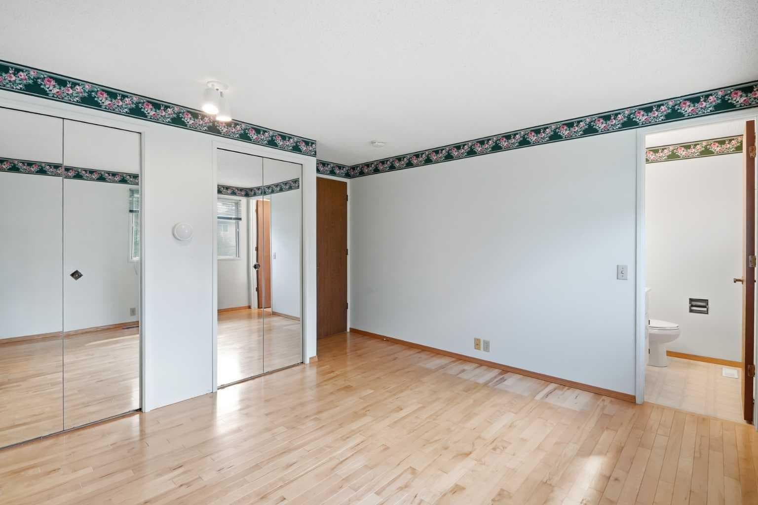 299 Woodside Circle SW