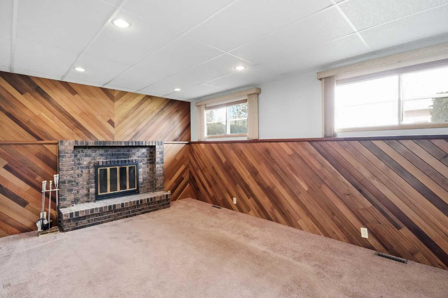 299 Woodside Circle SW