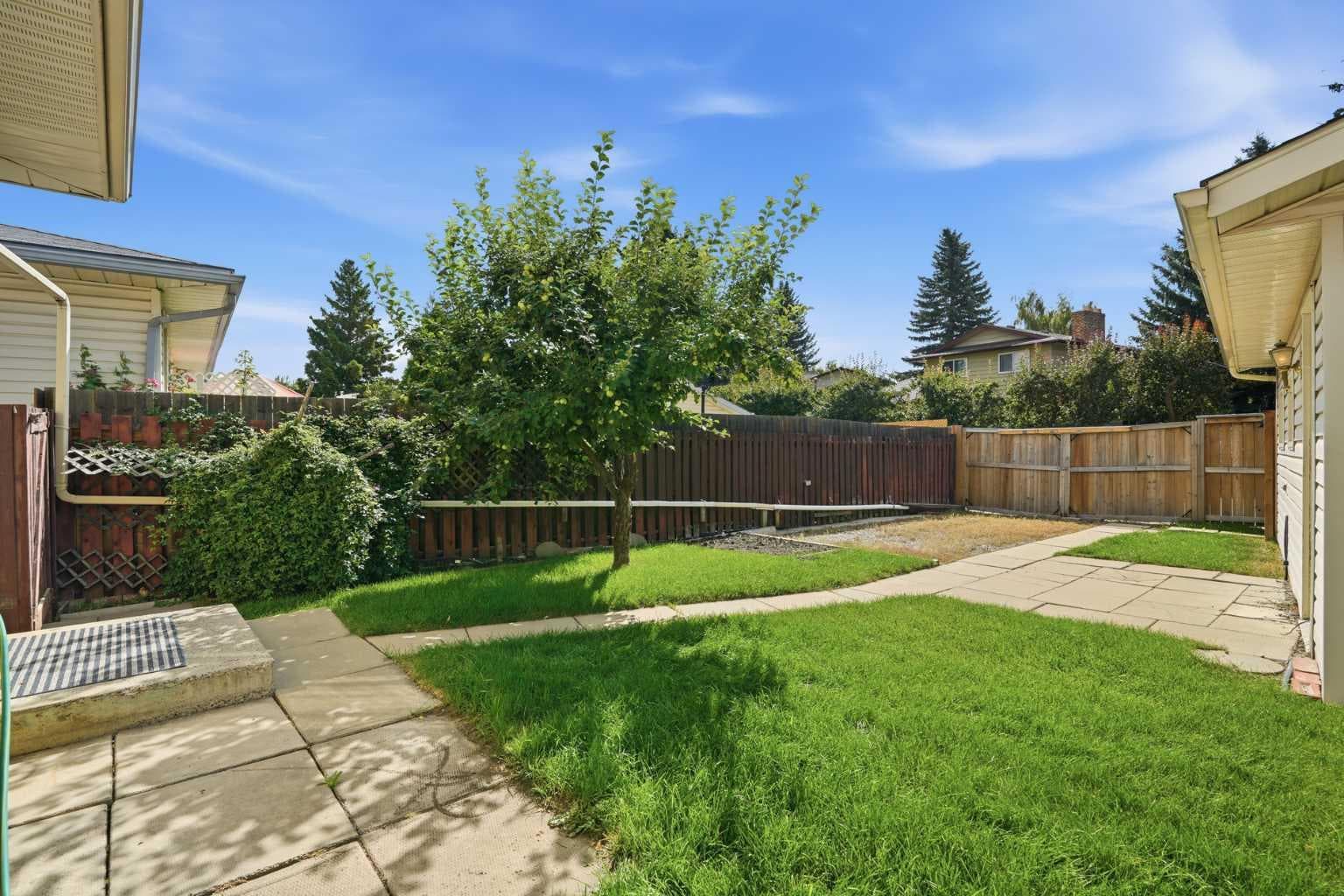 299 Woodside Circle SW