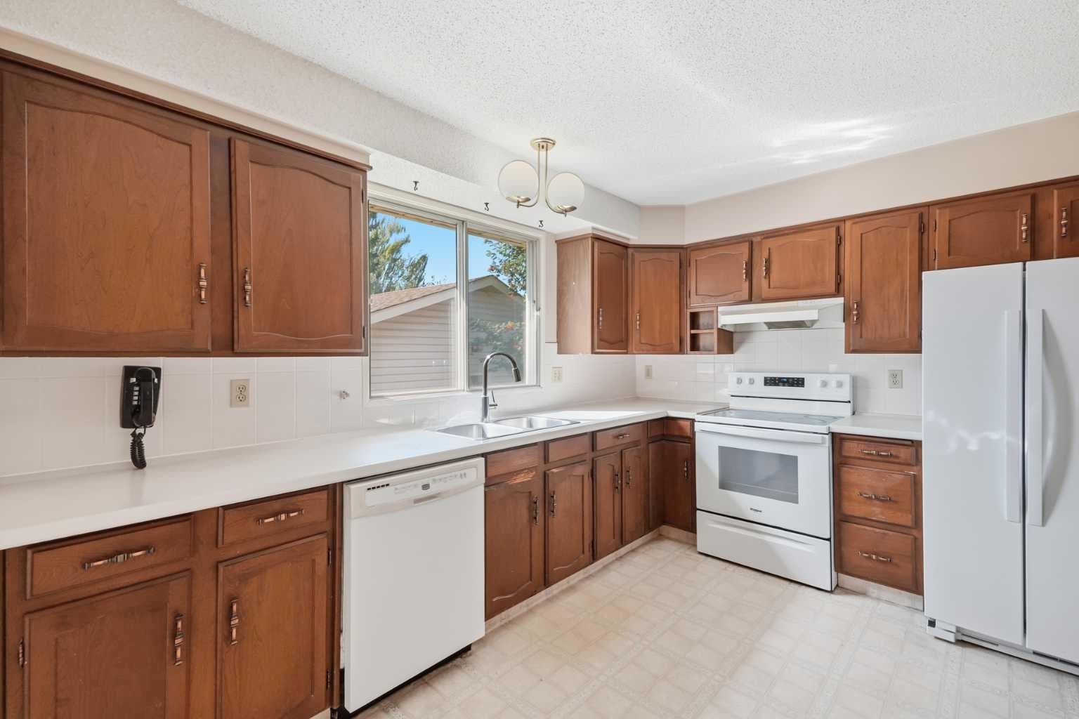 299 Woodside Circle SW