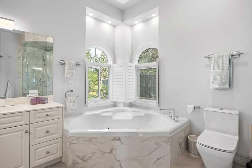 142 Emerald Bay Drive 