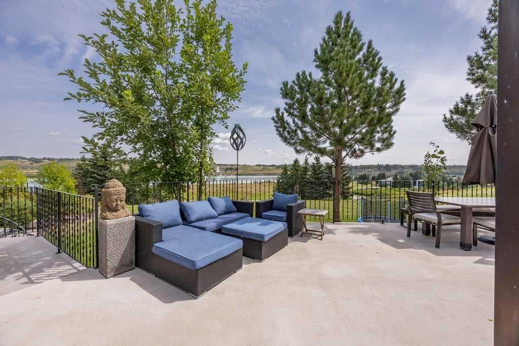 142 Emerald Bay Drive 
