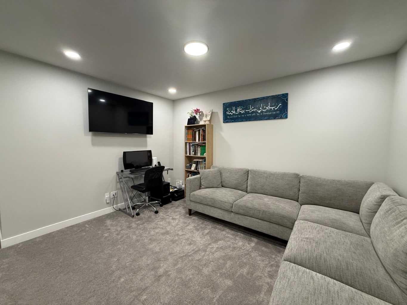 113 Corner Glen Way NE