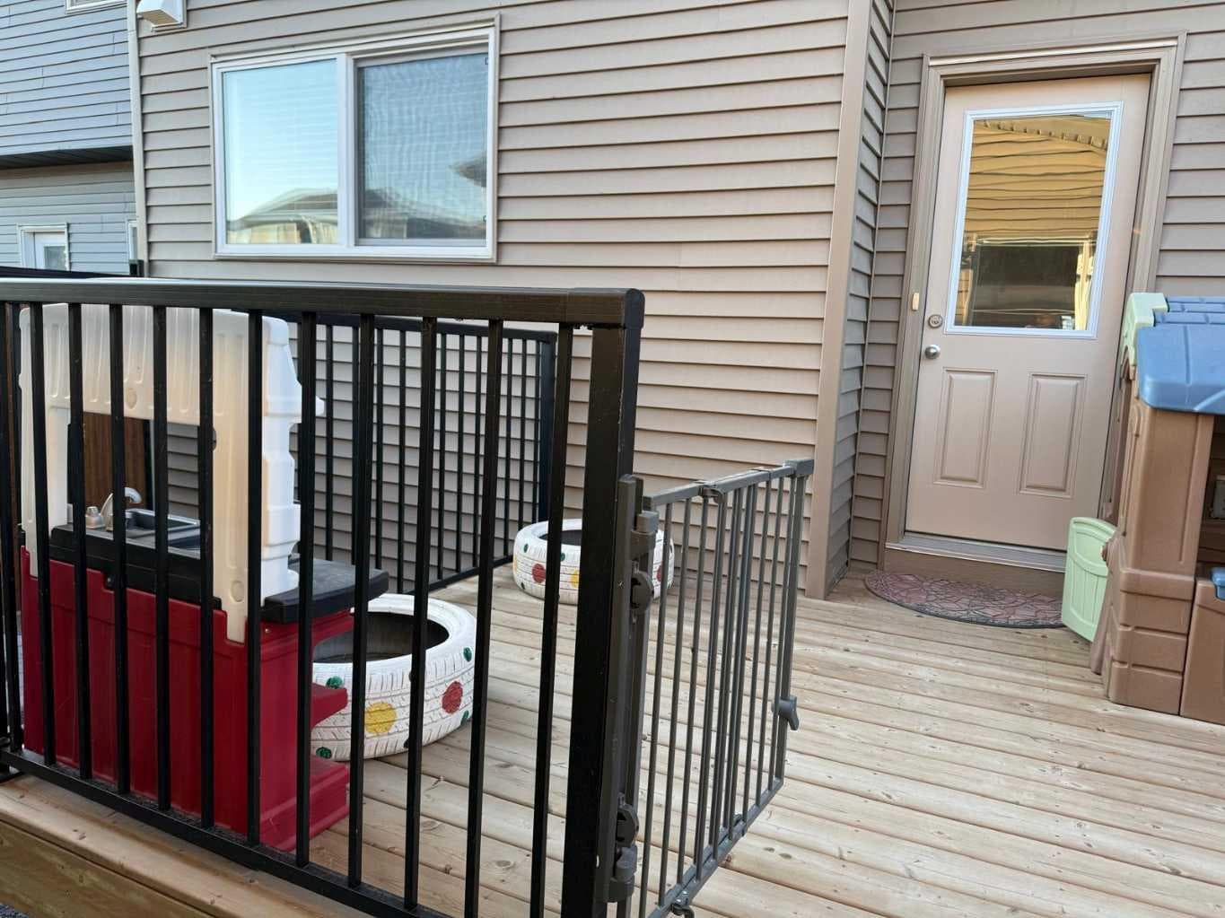 113 Corner Glen Way NE