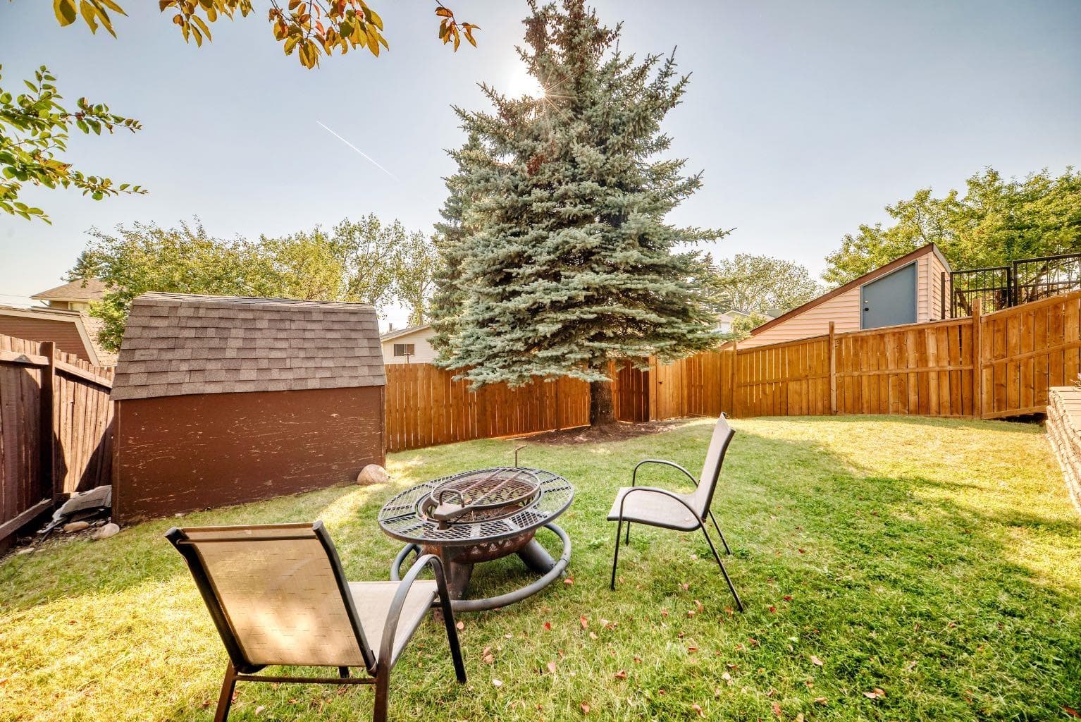 196 Edgedale Way NW