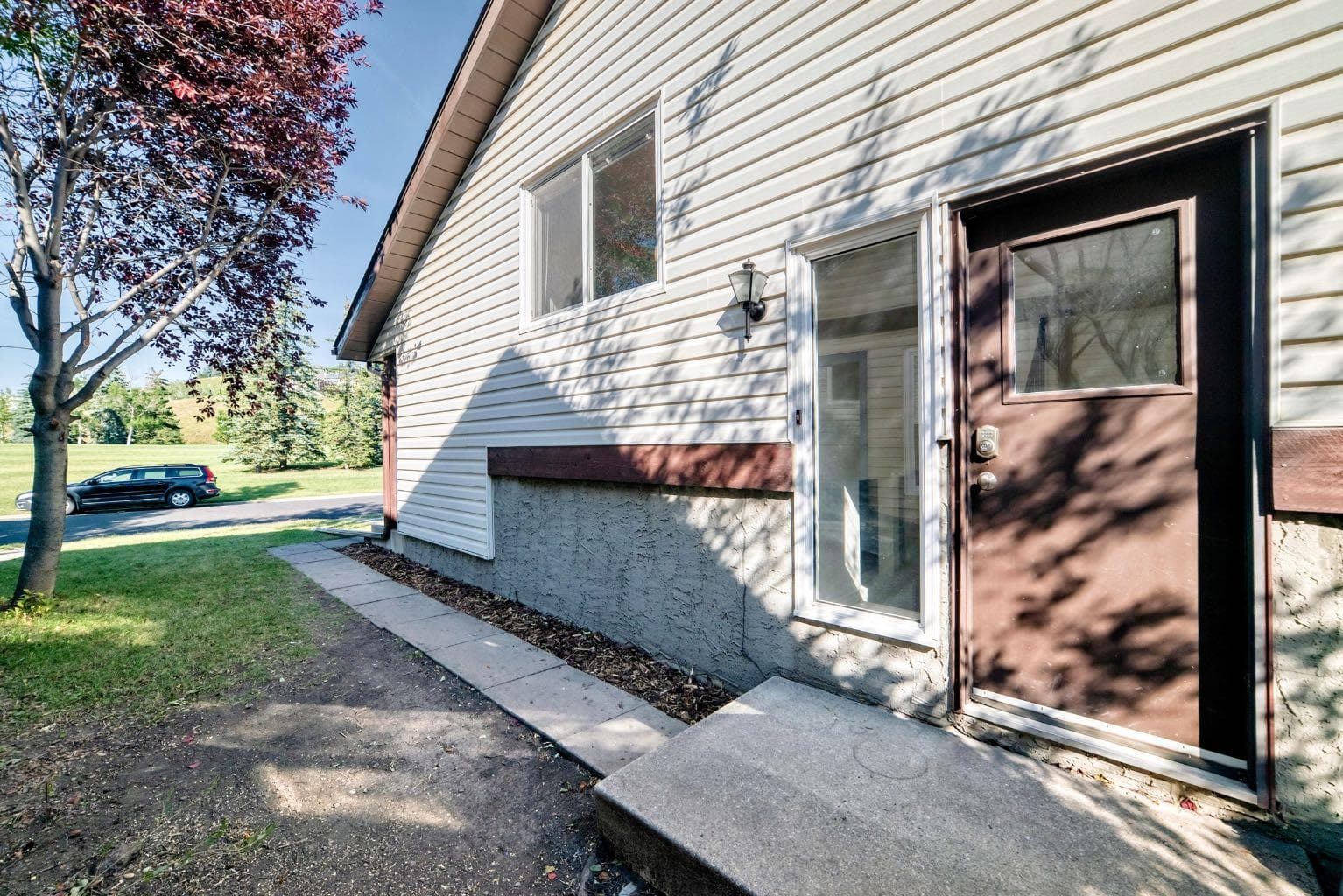 196 Edgedale Way NW