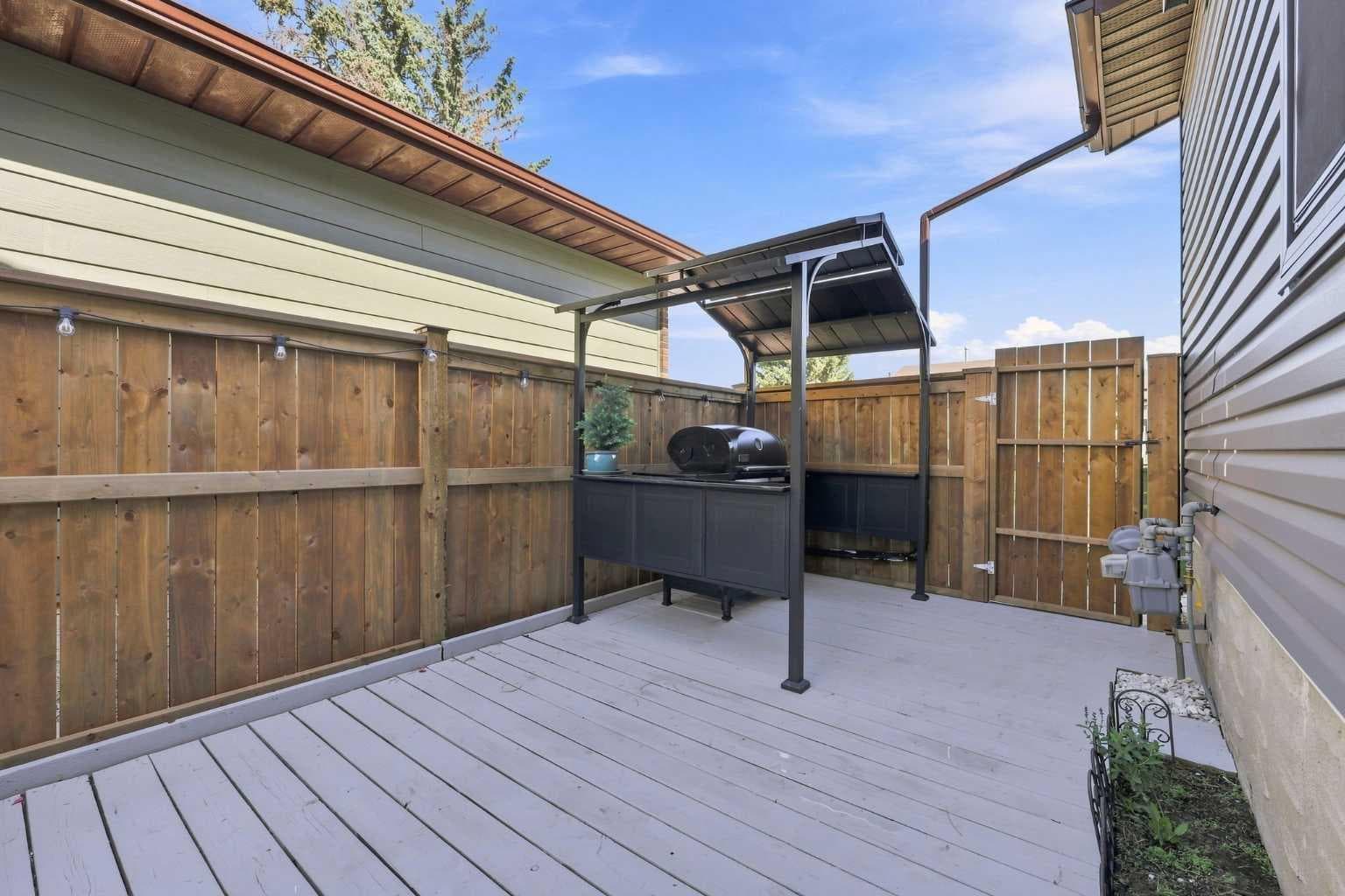 167 Bernard Way NW