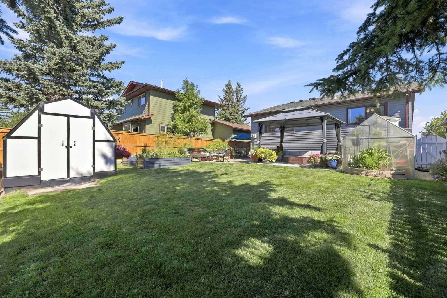 167 Bernard Way NW