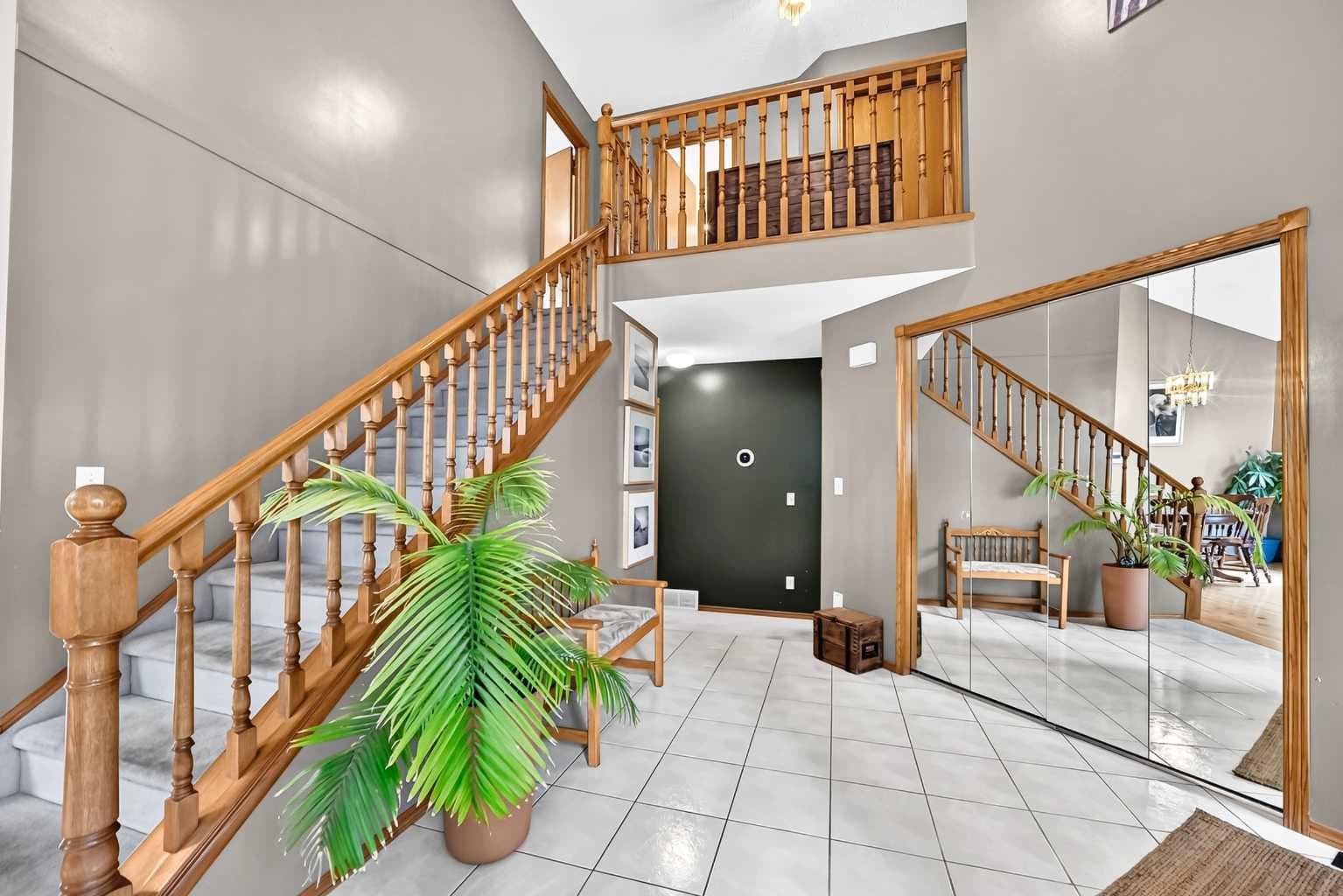 228 Arbour Ridge Way NW
