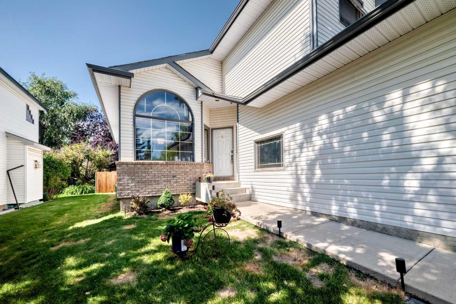 228 Arbour Ridge Way NW