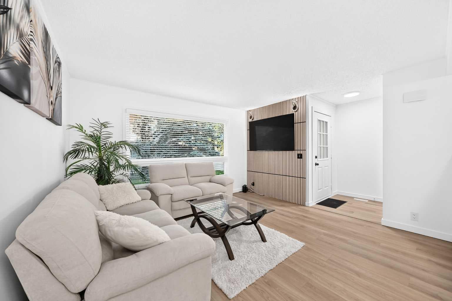 135 Woodsman Lane SW