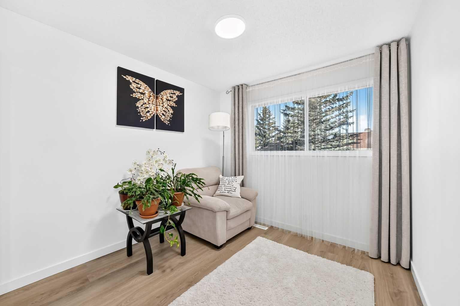 135 Woodsman Lane SW
