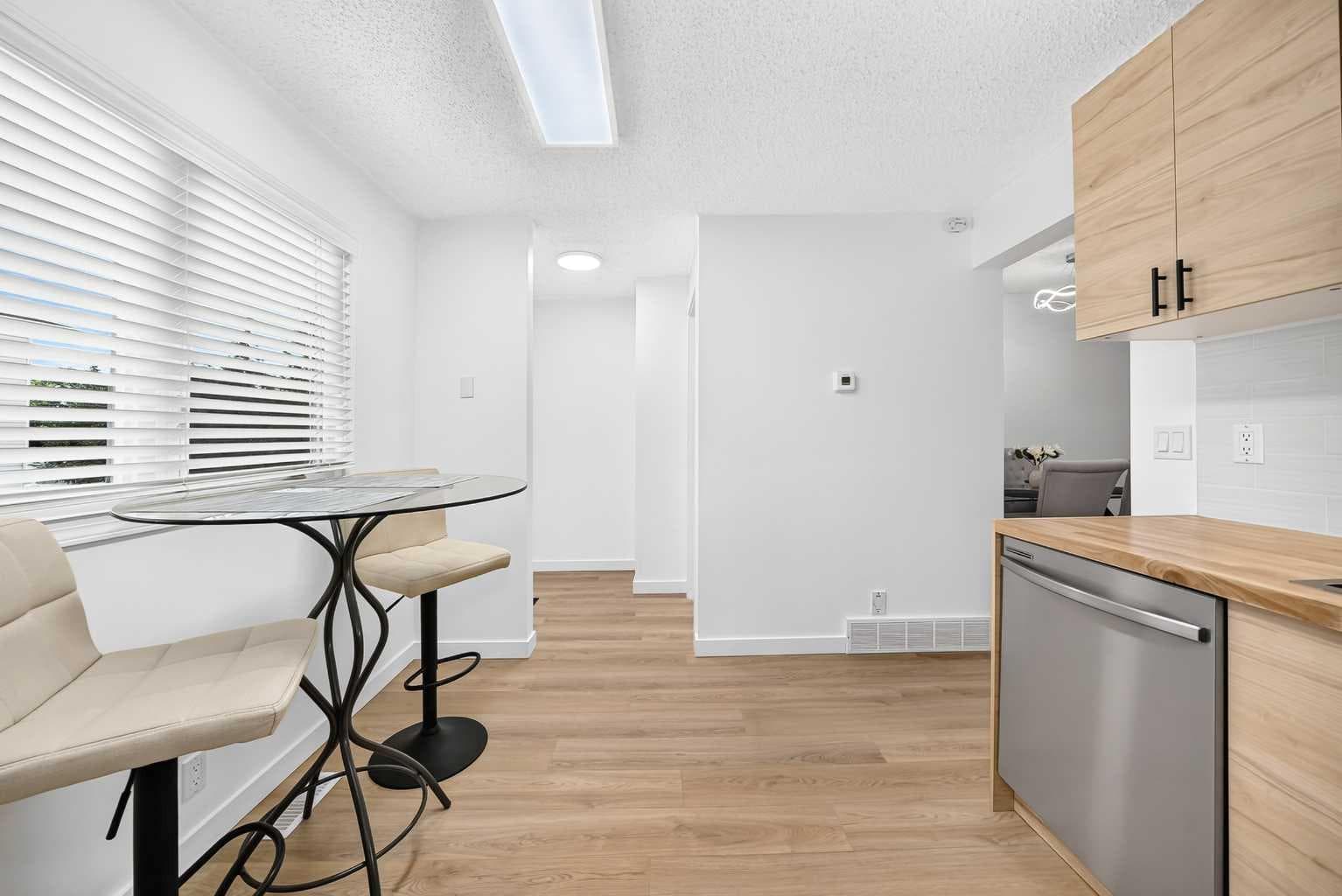135 Woodsman Lane SW