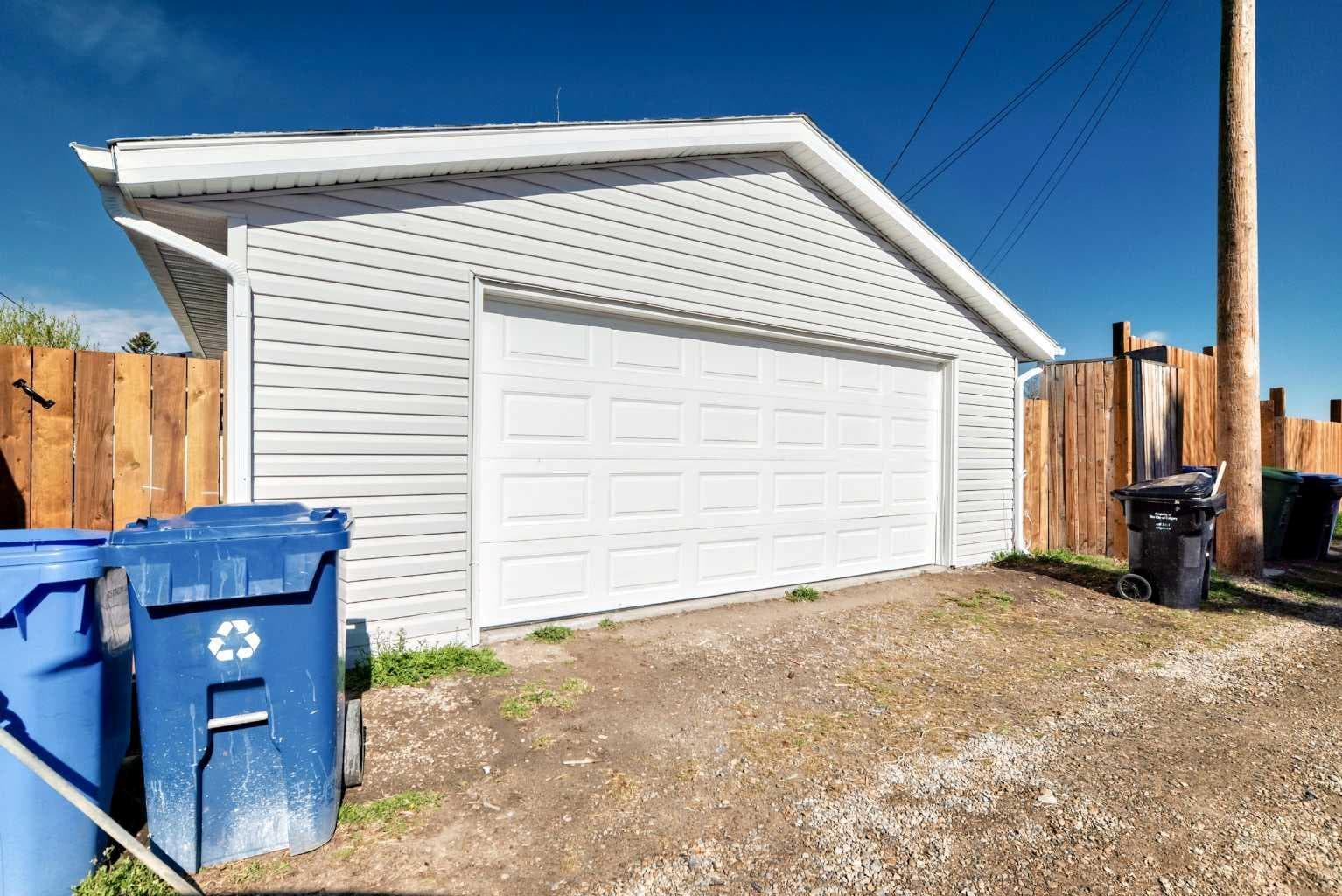 1508 45 Street SE