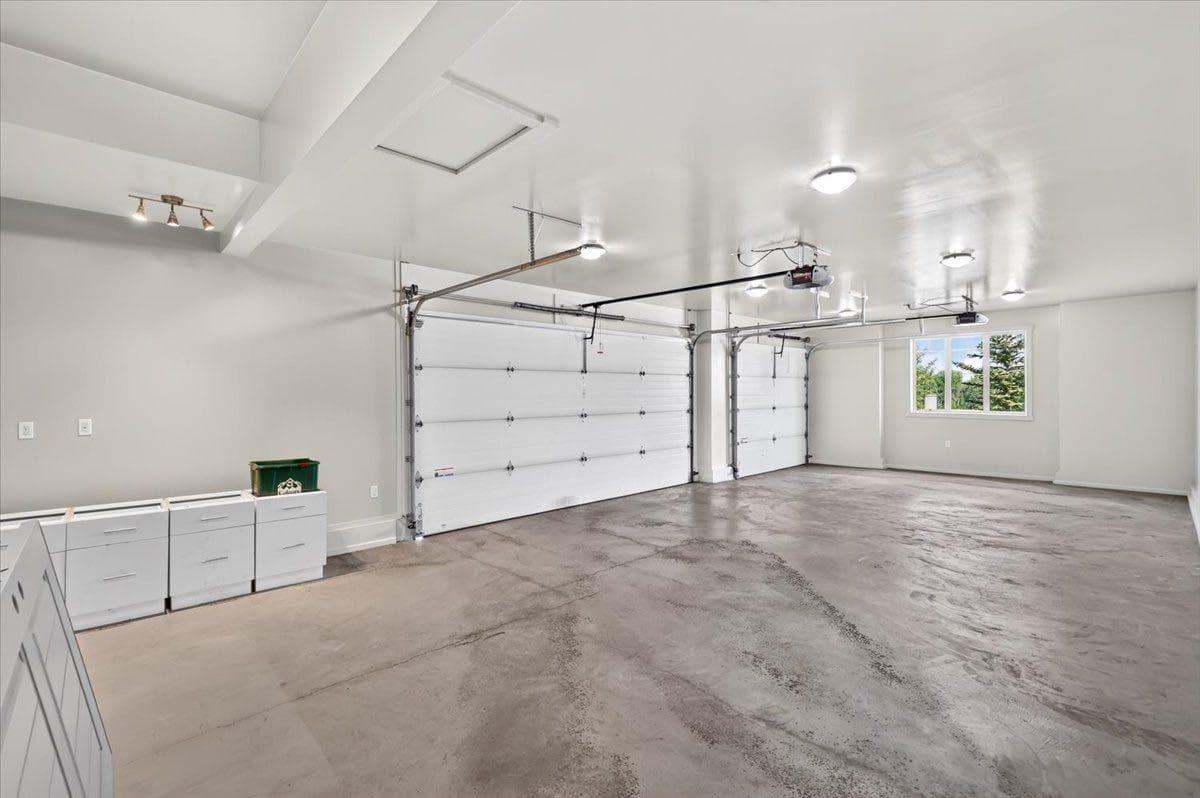 115 Coulee Way SW