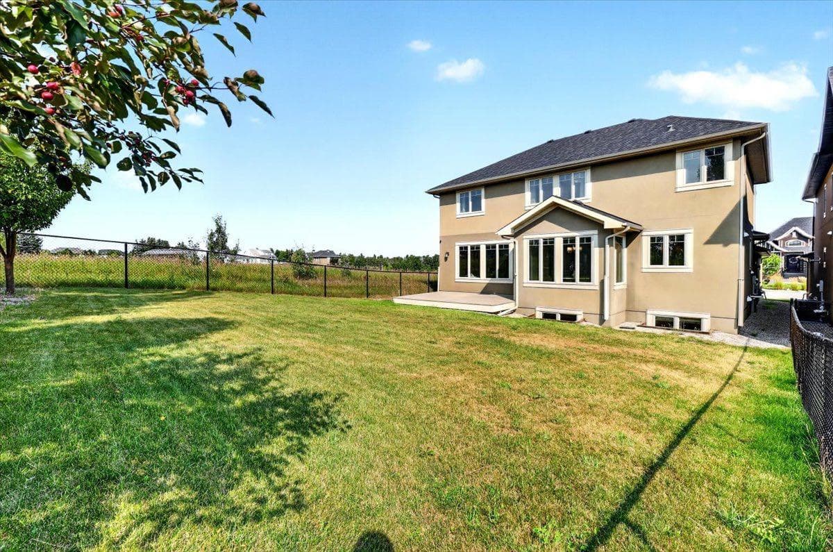 115 Coulee Way SW
