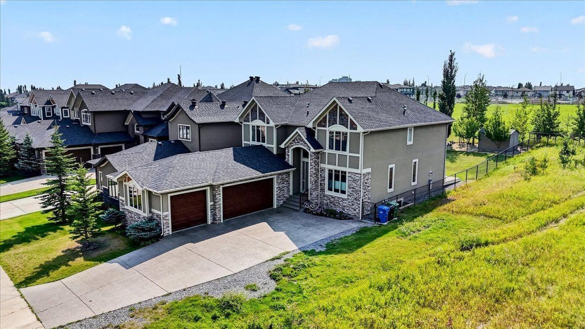 115 Coulee Way SW