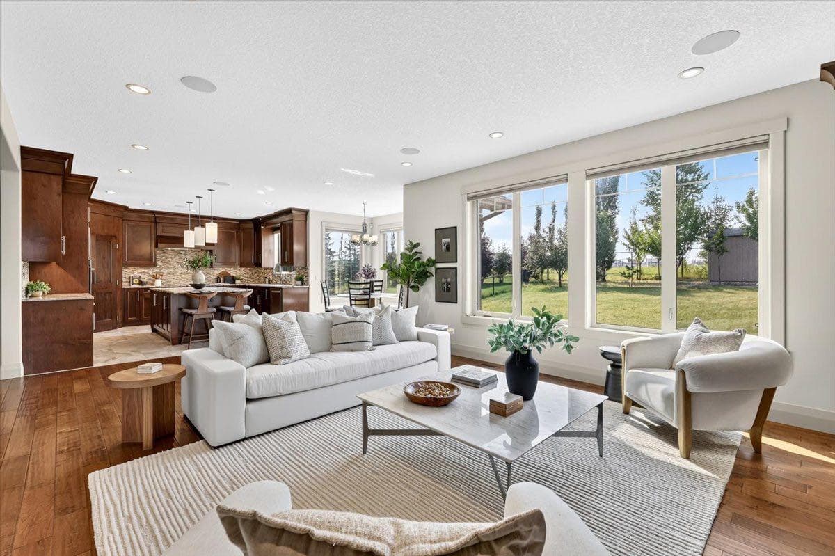 115 Coulee Way SW