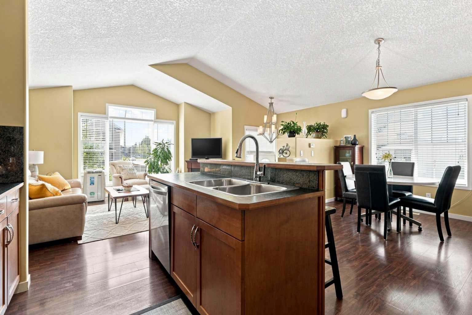 5 Cranberry Way SE