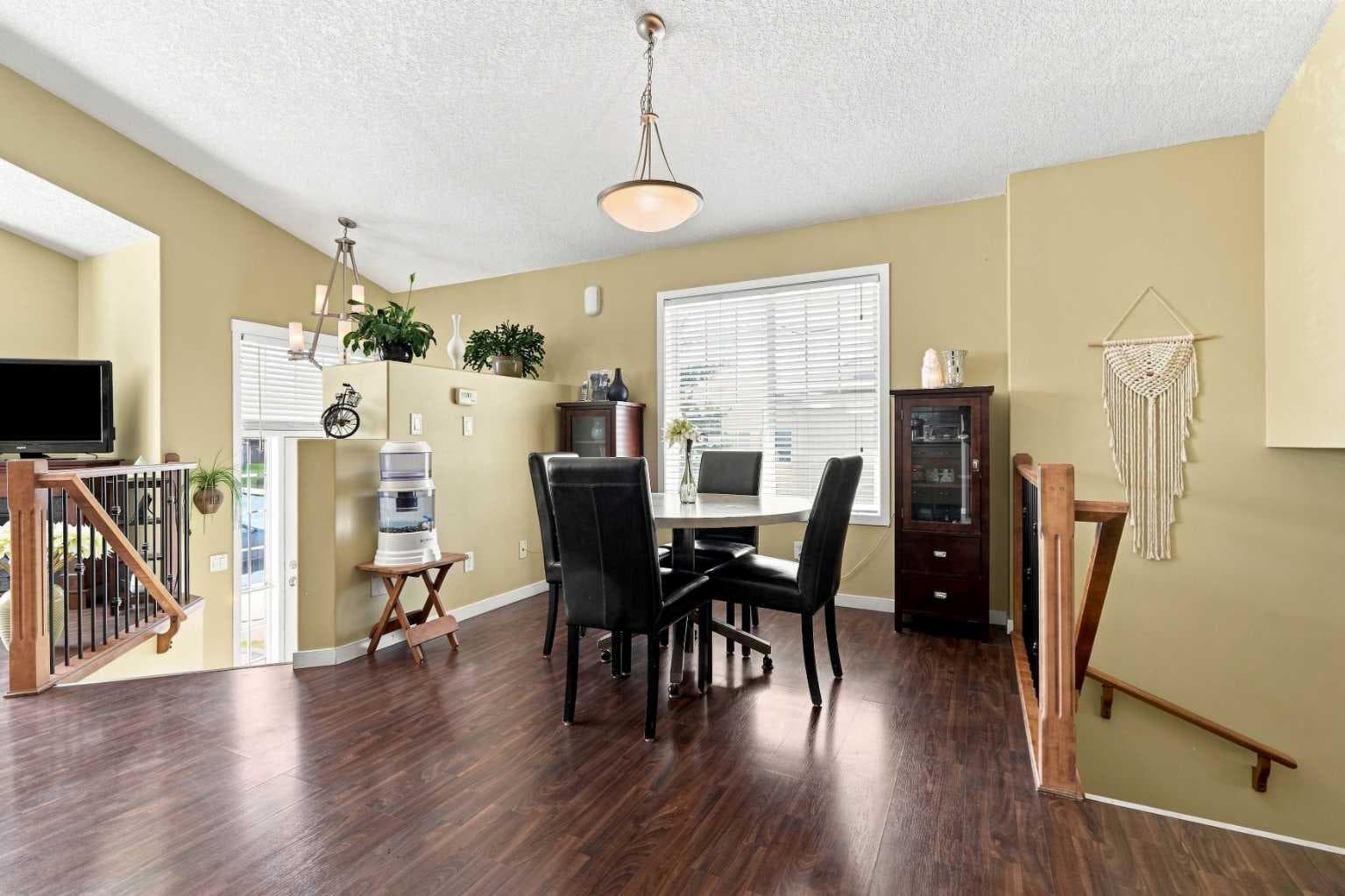 5 Cranberry Way SE
